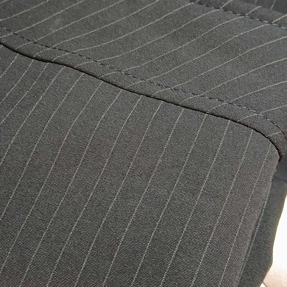 TAHARI Arthur S. Levine Black Pinstripe Professional Suit Blazer/Skirt EUC - Picture 9 of 16